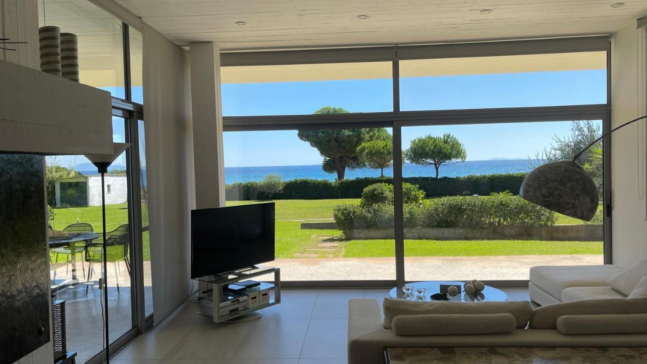 Beachfront Villa Hoopoe Schinias, Marathon Exteriör bild